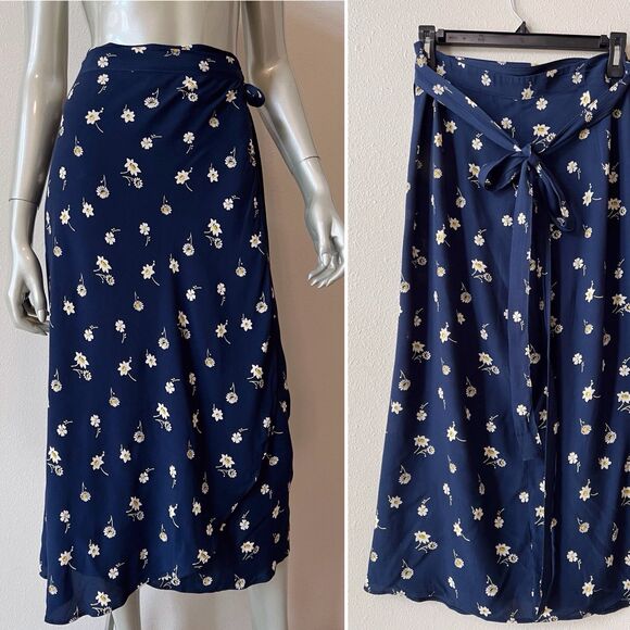 Madewell Heyday Tulip Hem Wrap Midi Skirt Women’s Size 10 Floral Navy Blue - Picture 1 of 10